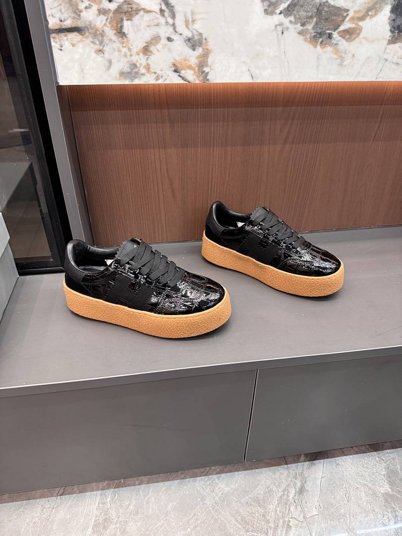 Hogan - Tênis feminino com listras em H, modelo 2026, disponível em 4 cores. - Imagem 18