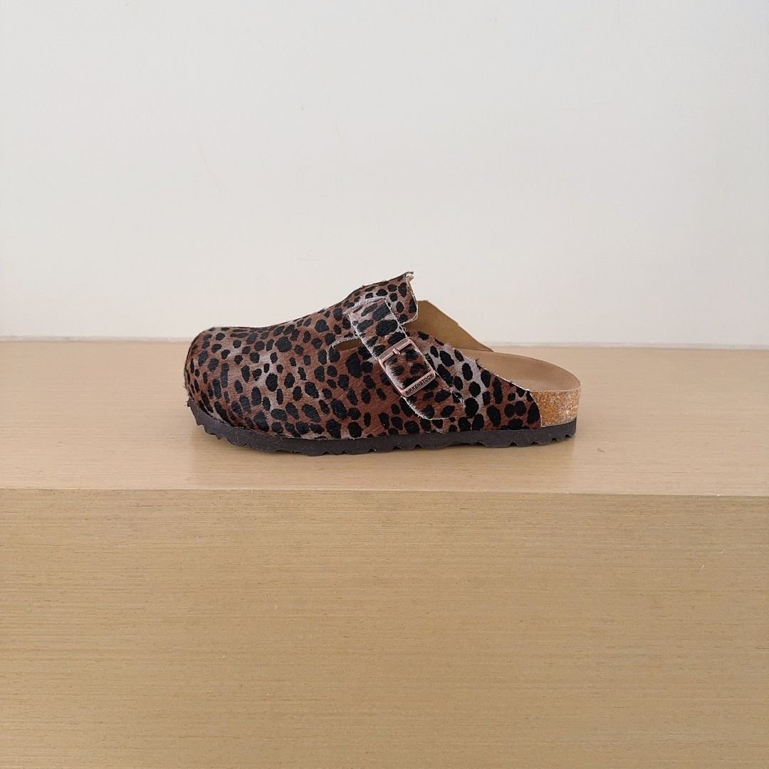 Birkenstock - Leopard de Boston imprimé Mules en 3 couleurs – Image 14