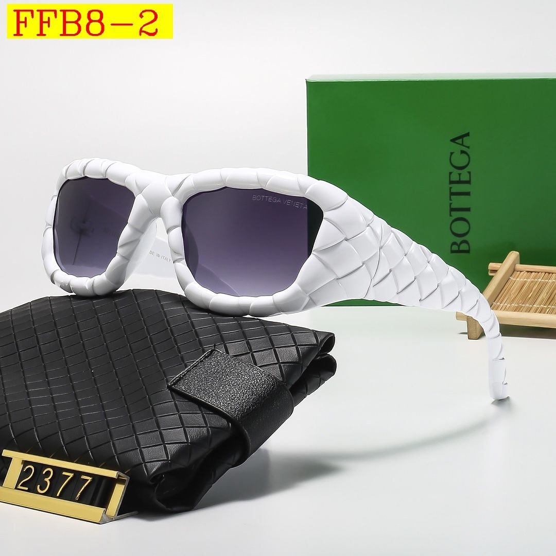 Bottega Veneta - Óculos de sol acolchoados em 6 cores - Imagem 3