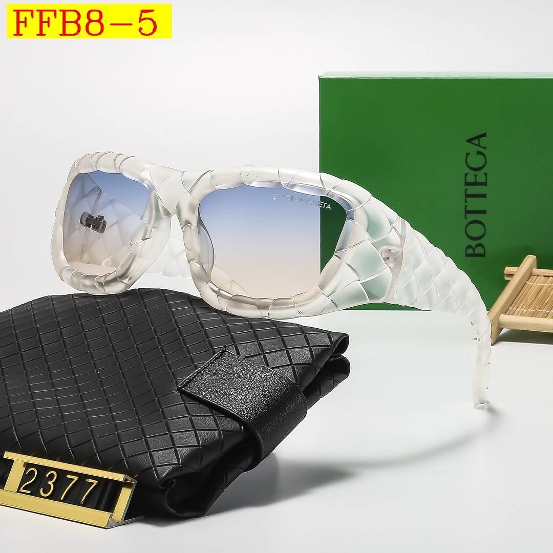 Bottega Veneta - Óculos de sol acolchoados em 6 cores - Imagem 6