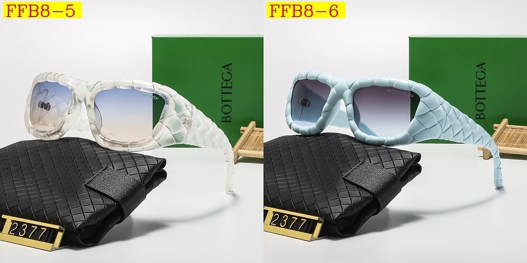 Bottega Veneta - Óculos de sol acolchoados em 6 cores - Imagem 11
