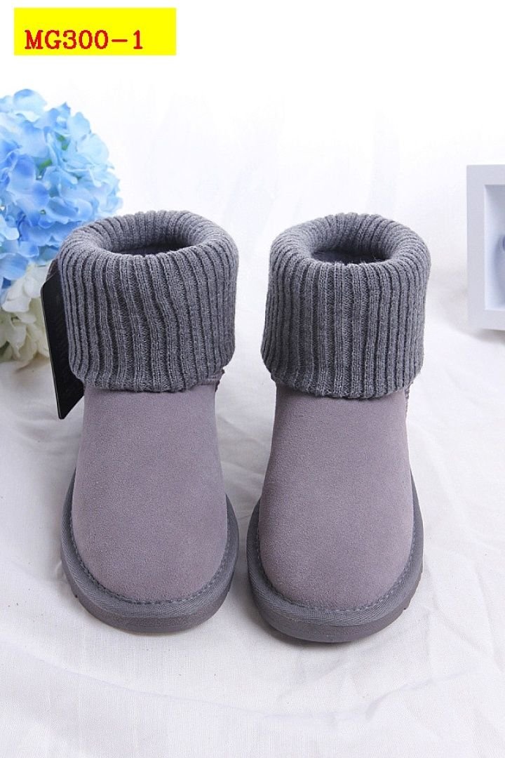 UGG - Bota Classic Sort con cuello de punto acanalado en 9 colores - Imagen 2