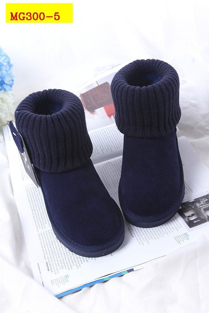 UGG - Bota Classic Sort con cuello de punto acanalado en 9 colores - Imagen 6