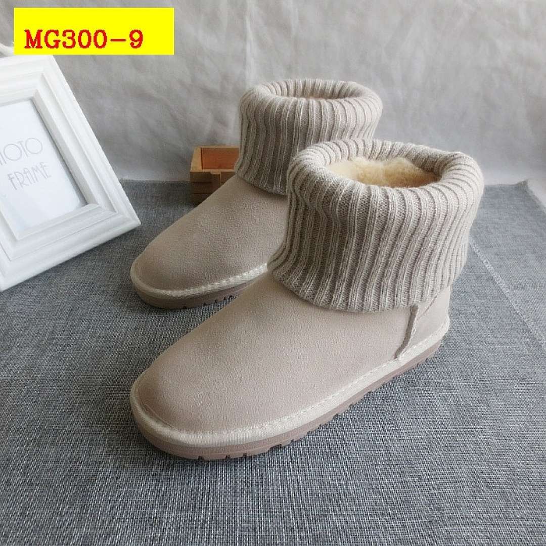 UGG - Bota Classic Sort con cuello de punto acanalado en 9 colores - Imagen 10