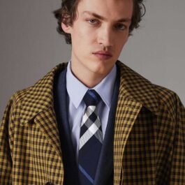 Burberry - Gravata em Twill de Seda em 3 Cores