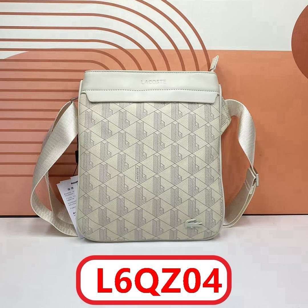 Lacoste - Monogram Print Große Vertikale Flache Crossbody Bag in 5 Farben – Bild 4