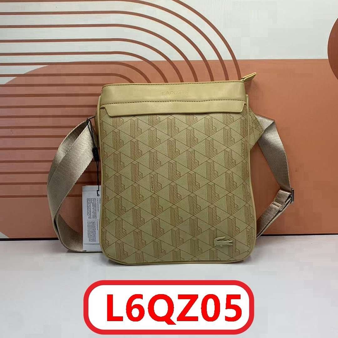 Lacoste - Monogram Print Große Vertikale Flache Crossbody Bag in 5 Farben – Bild 5
