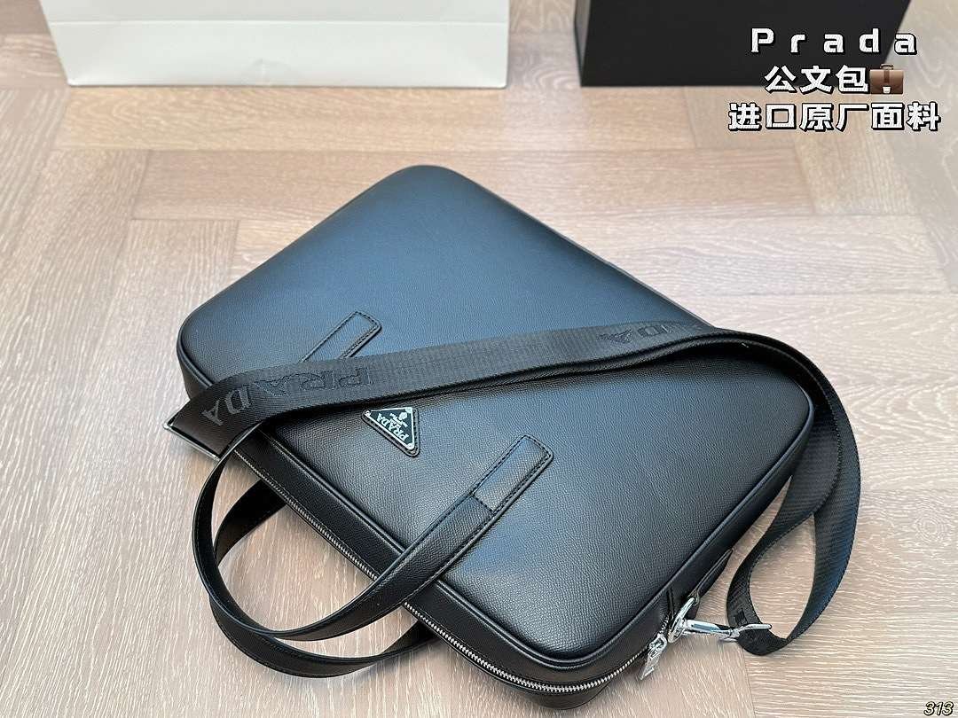 Prada - Saffiano Aktentasche/Schultertasche Größe 37x27cm – Bild 8