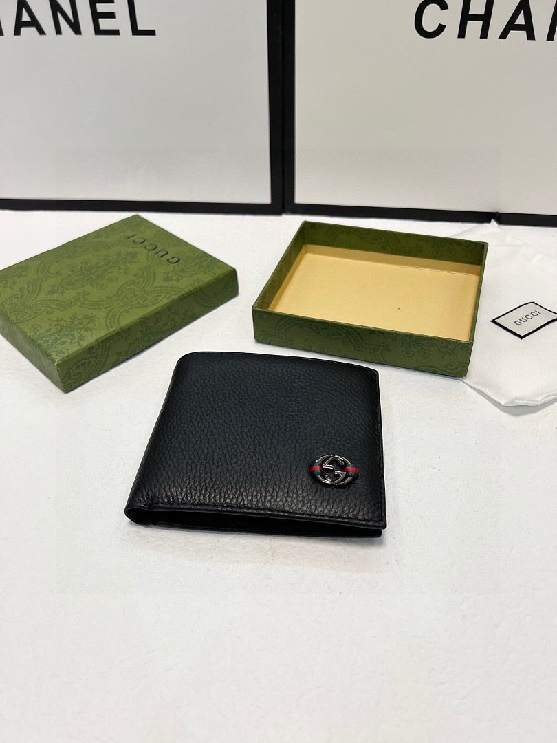 Gucci - Portafoglio con chiusura a libro Interlocking G 11cm - immagine 6