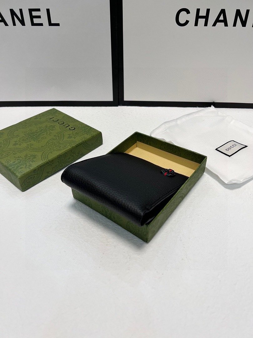 Gucci - Portafoglio con chiusura a libro Interlocking G 11cm - immagine 8