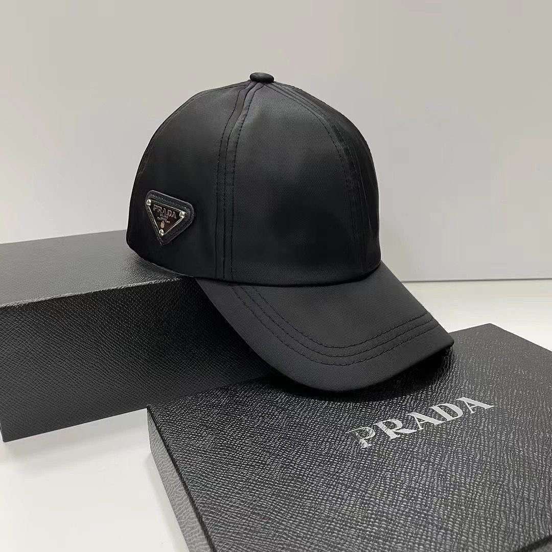 Prada - Czarna czapka z daszkiem w 2 wersjach - obrazek 7