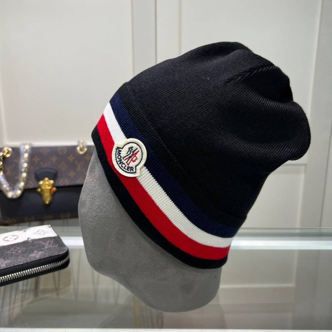Moncler - Czapka beanie w trójkolorowe paski, 4 kolory - obrazek 6