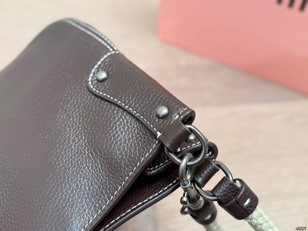Miu Miu - Shoulder Bag size 25x19cm in 3 Colors - Image 7