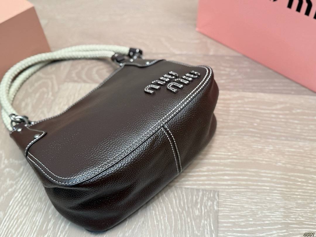 Miu Miu - Shoulder Bag size 25x19cm in 3 Colors - Image 8