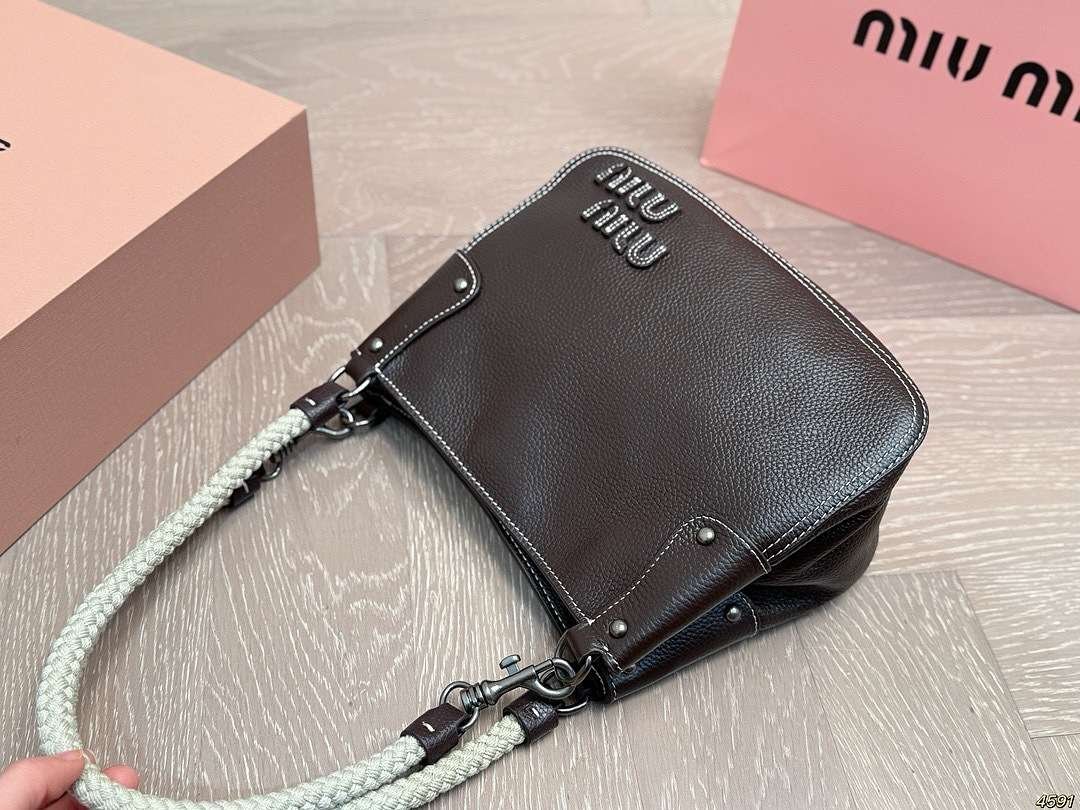 Miu Miu - Shoulder Bag size 25x19cm in 3 Colors - Image 10