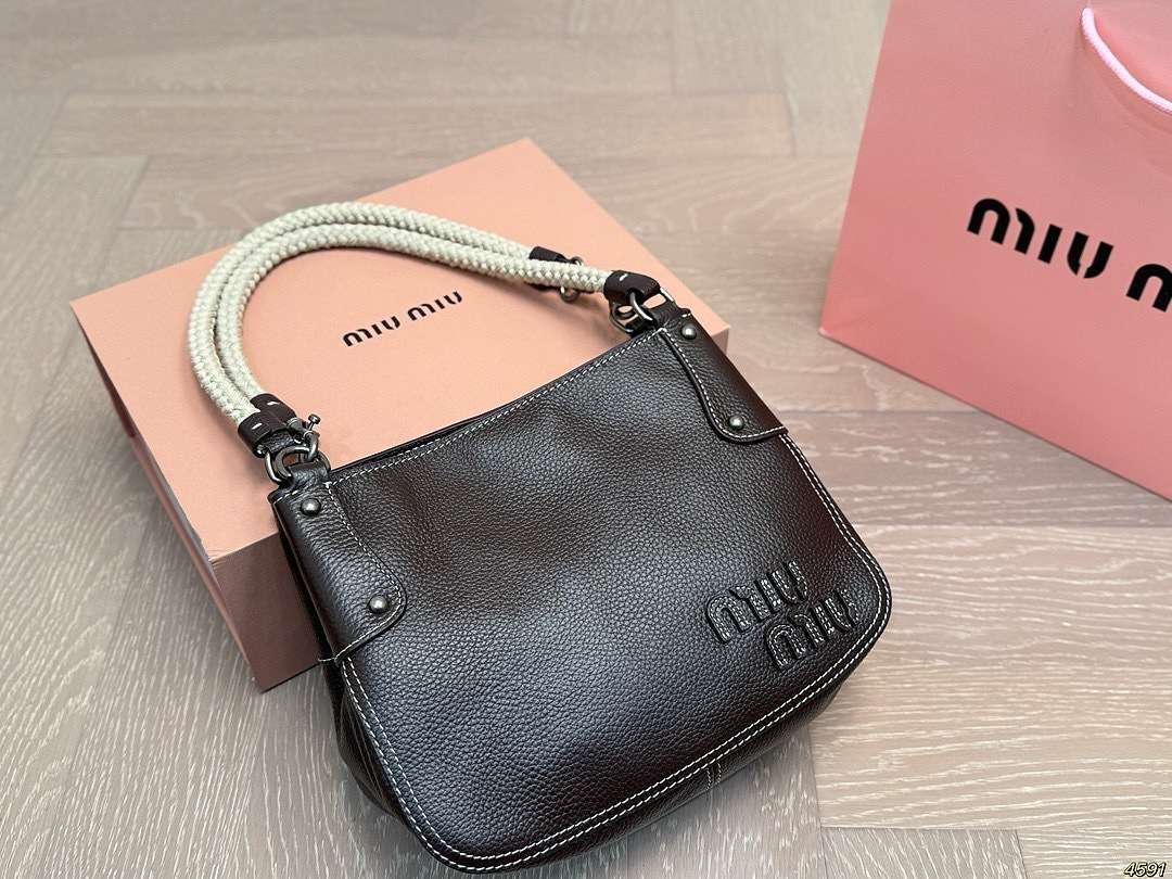 Miu Miu - Shoulder Bag size 25x19cm in 3 Colors - Image 11