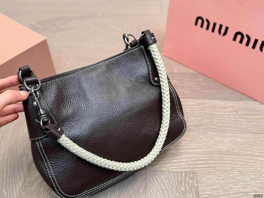 Miu Miu - Shoulder Bag size 25x19cm in 3 Colors - Image 13