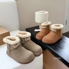 UGG - Platform Mini Boot with Embroidered Logo in 2 Colors